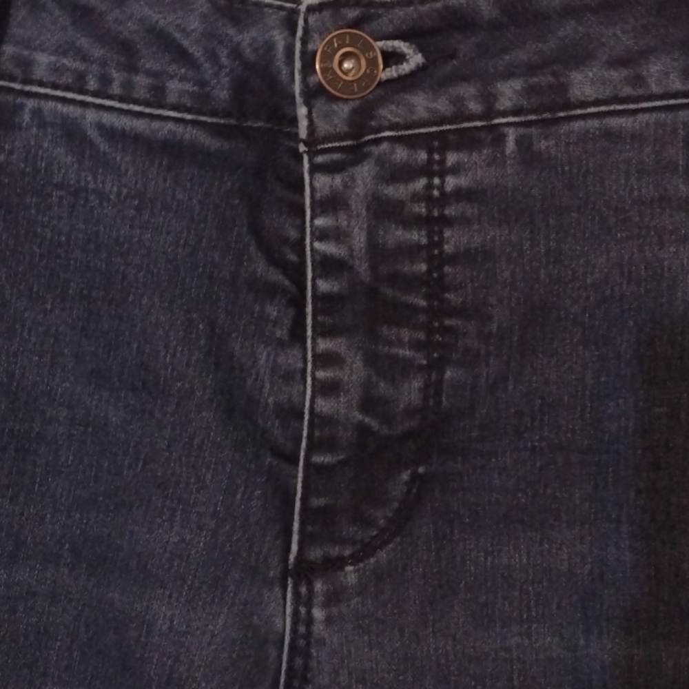 Jeans - Picture 2 of 7